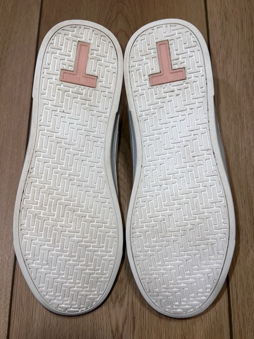 Ted Baker White Leather Sneakers with Blush Heel Tab - Picture 9 of 16